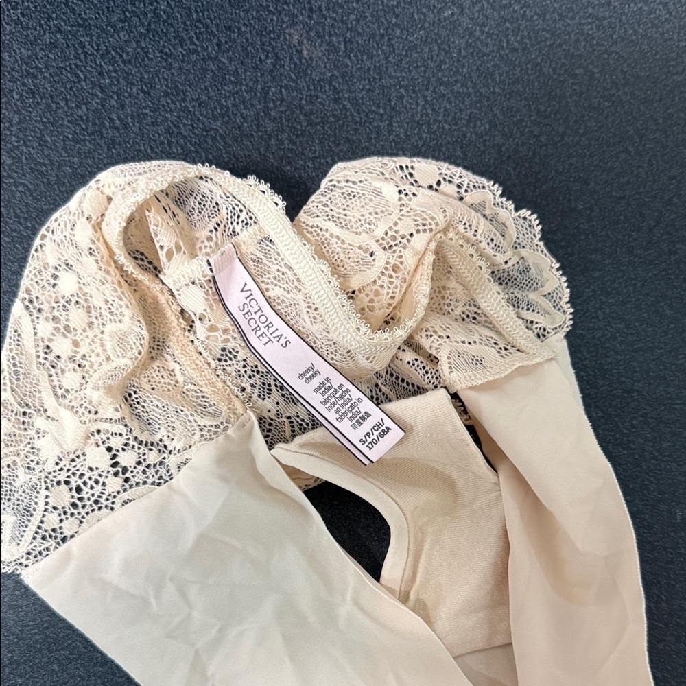 Victoria's Secret Lace Trim Panties - Cream - Picture 2 of 2